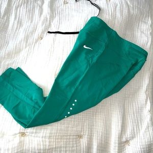 Nike Crop Legging